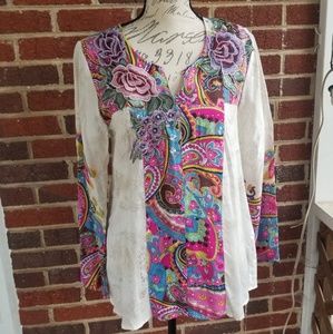 (NWOT) CYRENA Embroidered Boho Top
